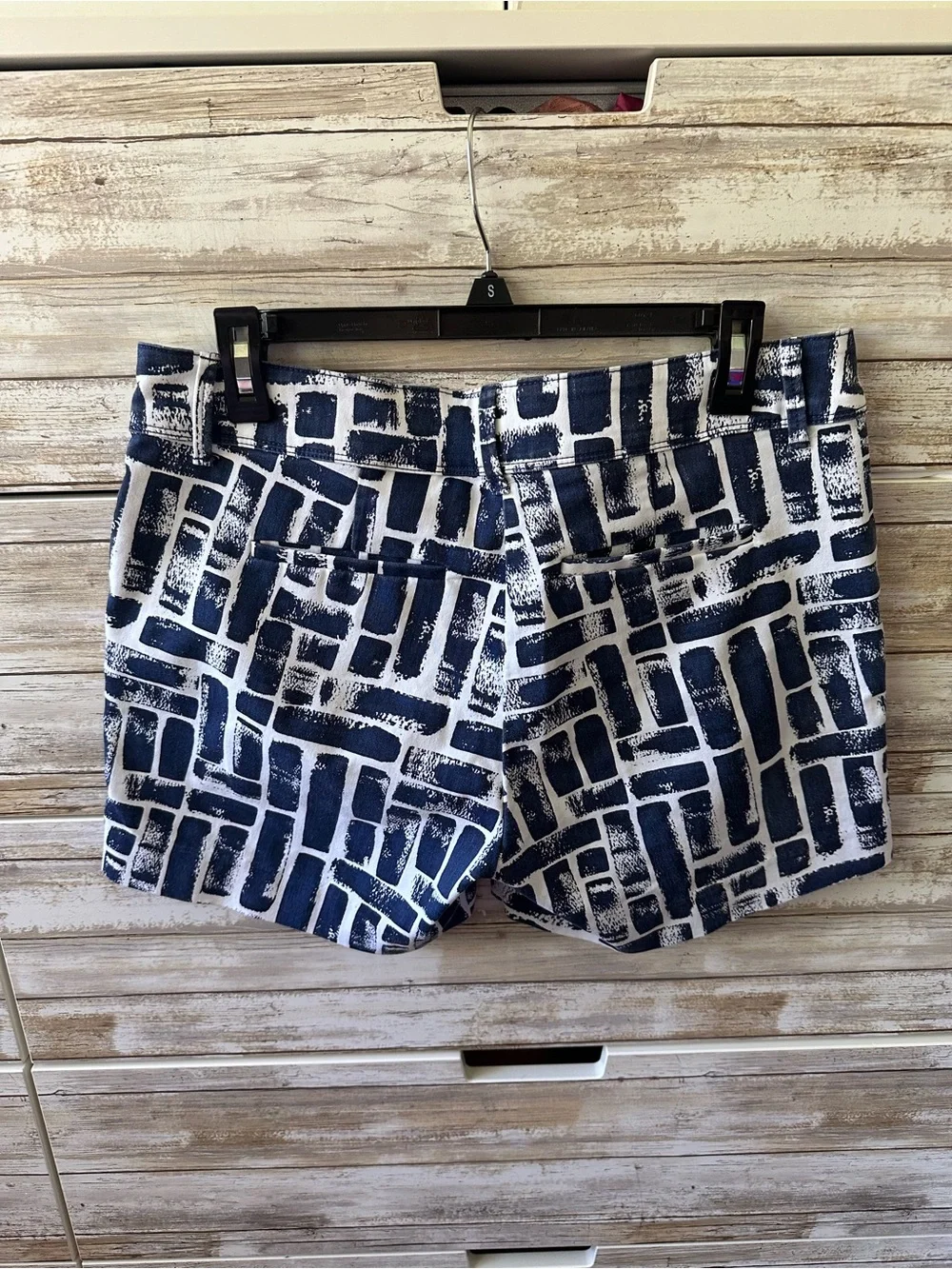 💙 The Limited Blue White Print Stretch Bermuda Shorts Women’s Size 8